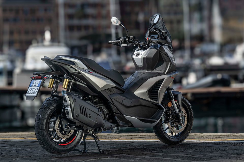 Aprilia SR GT 400 – galerie 3