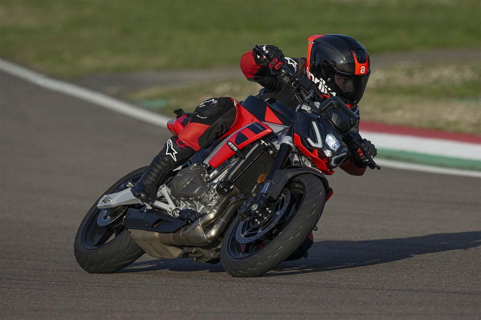 Aprilia Tuono 457 – galerie 1