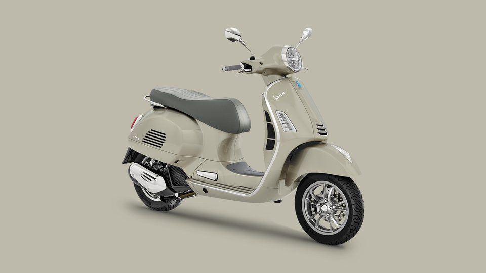 Vespa GTS 125 en ville