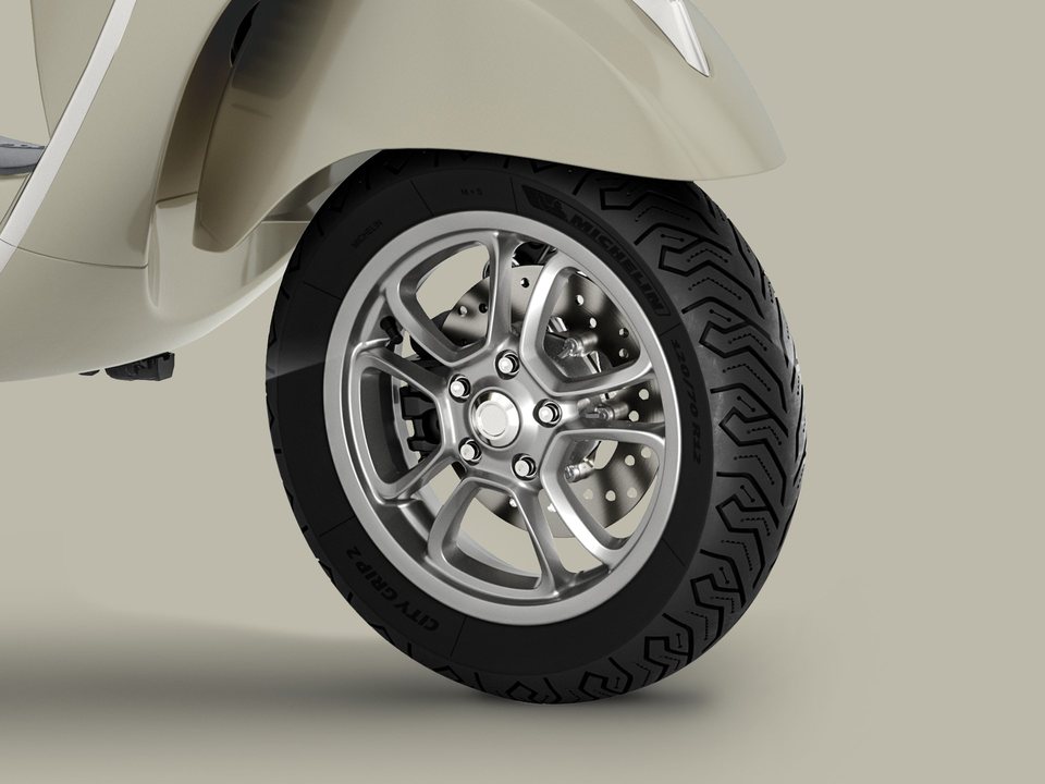 Vespa GTS 125 – roue avant et frein à disque
